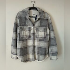 Abercrombie & Fitch Women’s plaid shacket size Small